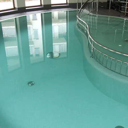 Liliowe Turnie Basen Ul Nowotarska