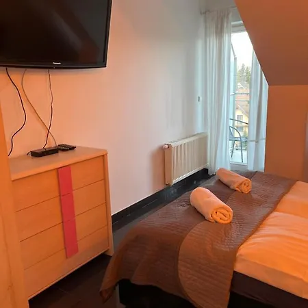 Liliowe Turnie Basen Ul Nowotarska